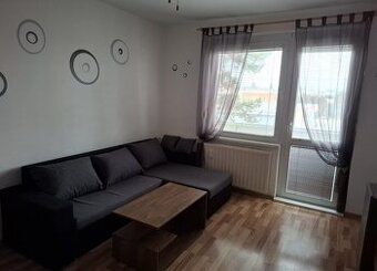 Garzonka s balkónom