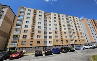 3-IZBOVÝ BYT S BALKÓNOM A SKVELOU DOSTUPNOSŤOU DO CENTRA