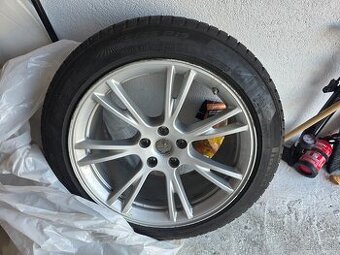 Alu disky rozteč 5x114.3 r19 pneu 255/45 r19
