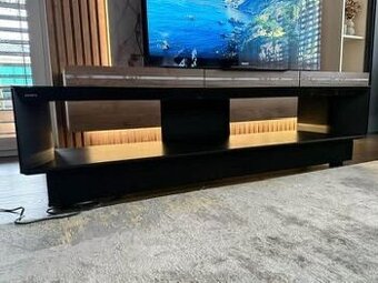 Predám set 65” Sony LED LCD televízie a HiFi audiostolík.