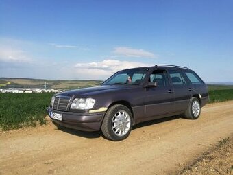 Mercedes benz W124T 250D
