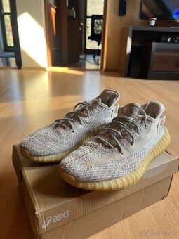 adidas yeezy reflective