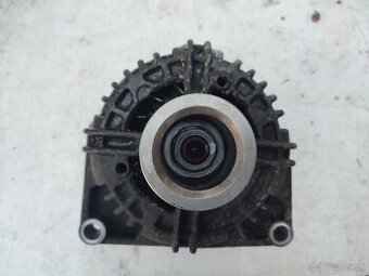 Opel Zafira B 1.8 - Alternátor Bosch 100A – 0 124 425 020