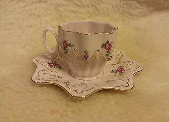 Ružový Porcelán Šálka s Podšálkou Ako Nová - 1