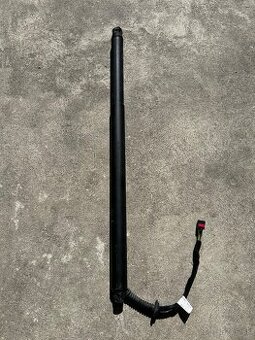 Skoda Karoq motorcek otvarania kufra - lavy