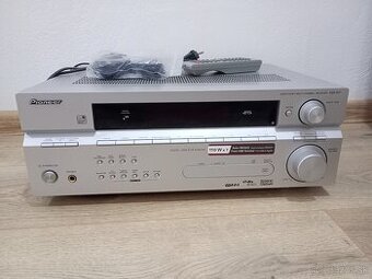 Pioneer VSX 817