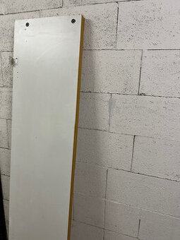 pevné hrubé dosky z drevotriesky