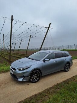 Kia ceed SW 7DCT 1.5TGdi pack plus