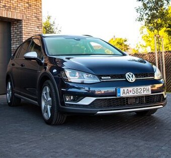 VW GOLF ALLTRACK 1.8 TSI Webasto 4x4 DSG CarPlay Pano Tažné