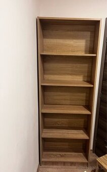 Policovy regál, knižnica