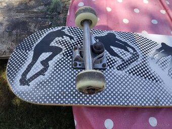 Predám nový nejazdený skateboard