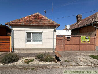 Predaj dlhého vidieckeho domu v Andovciach – pokojná lokal