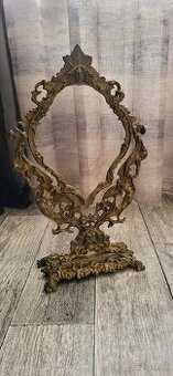 Viktoriánske mosadzné stolové zrkadlo z roku 1900