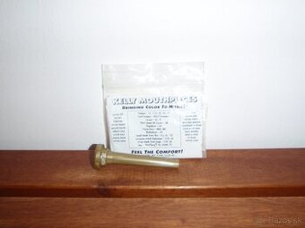 Plastový nátrubok trubka krídlovka