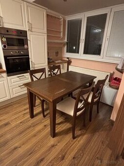 Jedálenský  stôl stoličky kompket