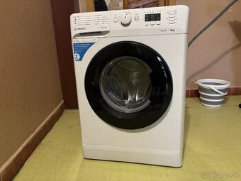 automatická práčka Indesit