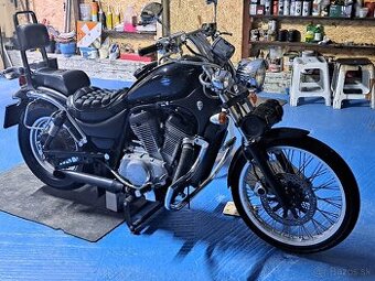 Suzuki intruder  VS750G