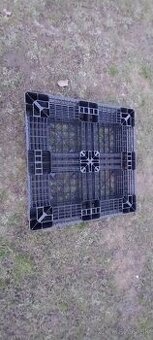 Predám plastové palety