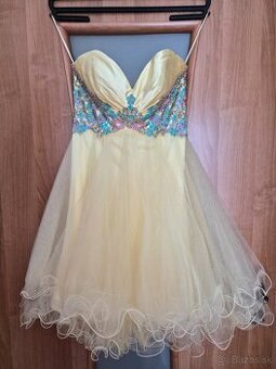 Spoločenské šaty krátke