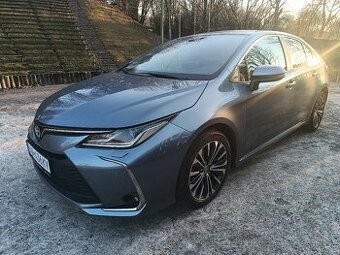 Predám Toyota Corolla 1.8 Hybrid výbava STYLE len 25.000 km