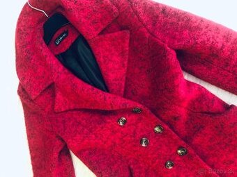 Červený dámsky kabát,velkost 42