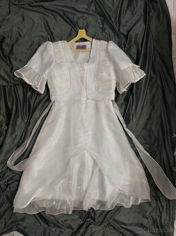 Šaty na prijímanie