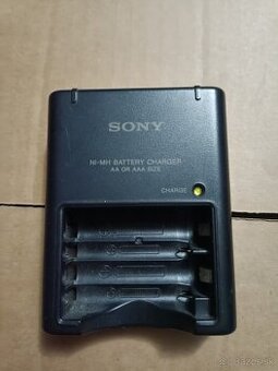 Nabíjačka pre AA & AAA batérie