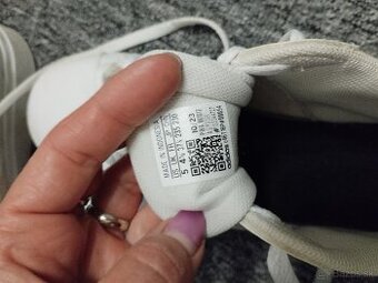 Adidas tenisky 37