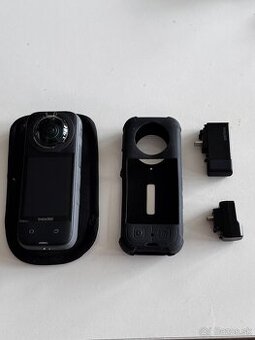Insta360 X3 (ochranné puzdro, čítačka kariet, audio adaptér)