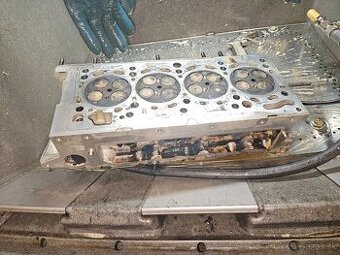 HLAVA 2,0 TDI 110 KW - 135 KW - 140 KW SKODA - VW