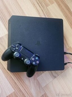 Playstation 4 slim