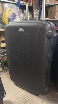 Veľký pevný kufor Samsonite – 80 × 50 × 25 cm