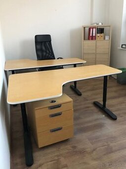 Kancelárske stoly s skrinkami