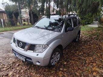 Nissan Pathfinder 2.5 dCi 7 Miestne