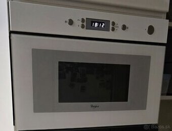 Vstavaná mikrovlnná rúra