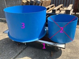 Plastová kaďa 416 L a smaltovaná vaňa na zrážkovú vodu