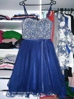 Šaty v dekolte s kamienkami kráľ. modrá - M/L