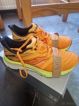 Nove bezecke tenisky Joma