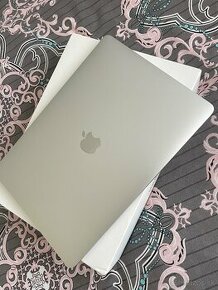 Apple MacBook 13 pro-inch