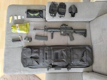 Airsoft výbava, zbraň, taška, okuliare, maska, rukavice...