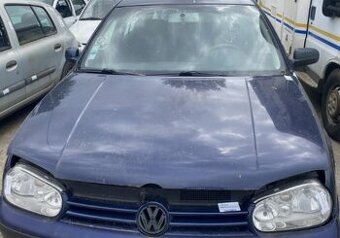 VW GOLF IV - predná kapota