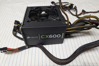 Napájací zdroj pre PC-Corsair CX600