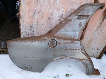 Škoda 105 zadné blatníky,užovka