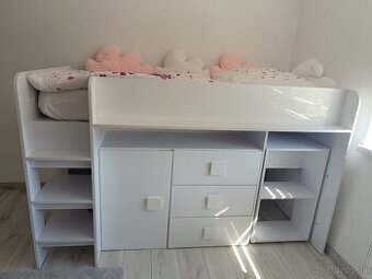 Detská poschodová posteľ s písacím stolíkom