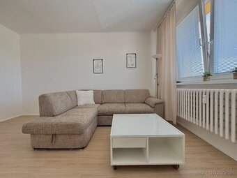 Prenájom 2-izbového bytu (2+1), 50 m² – Skalica