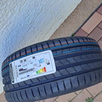 Nove pneu Continental 225/40 R18 92XL , premium contact 7,
