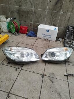 Predám predné svetlá na škoda fabia 2