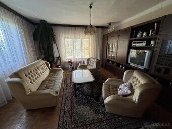 Na predaj starší rodinný dom s rozsiahlou záhradou - Neded