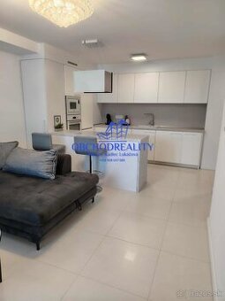 Prenájom 2 -izbového apartmánu s lodžiou na Z. Šírave