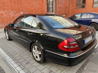 Mercedes-Benz W211 E220 CDI 110Kw Avantgarde - 1